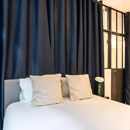 Apartment Parisconciergerie - Duplex For 12 With Cinema, 4br *