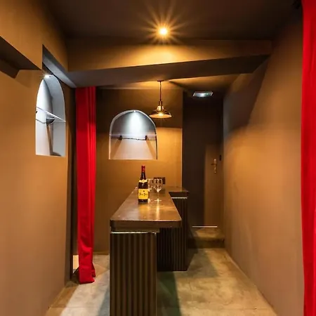 Apartment Parisconciergerie - Duplex For 12 With Cinema, 4br